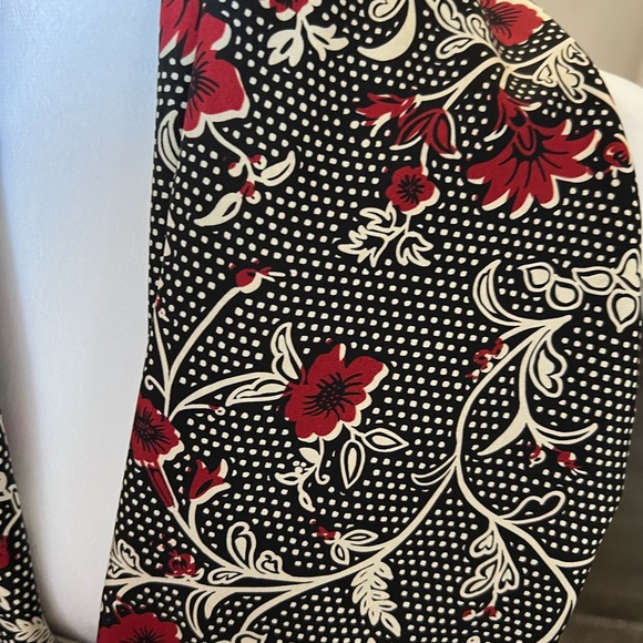 TORY BURCH Retro Batik Reversible Square 100% Silk Floral Scarf - Picture 8 of 10